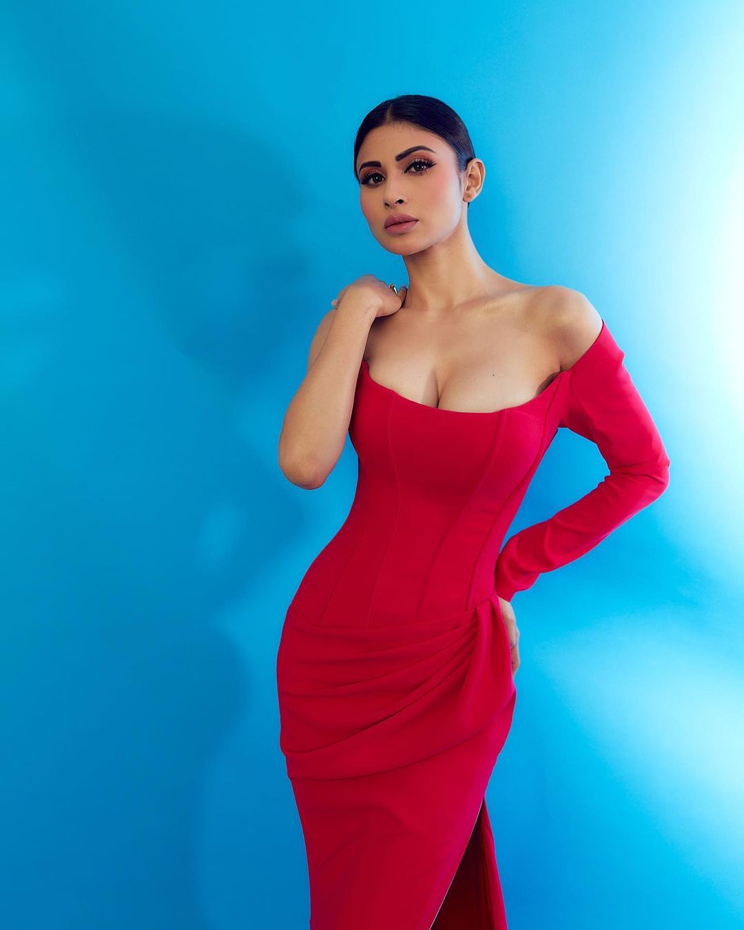 mouni roy new dress - Main Image