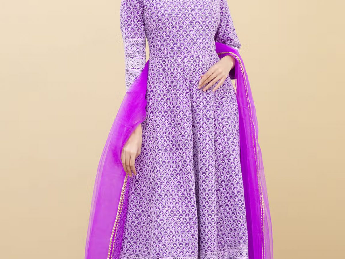 Check Out These Latest Long-Slit Kurti Collections With Jeans - To Near Me