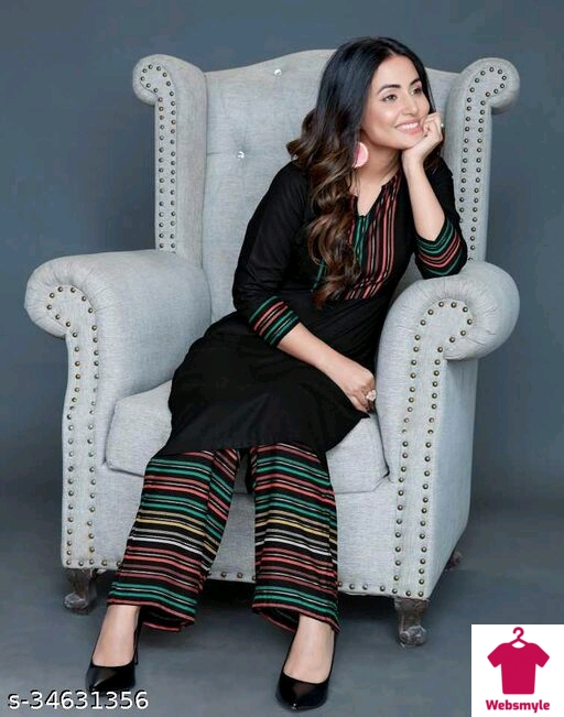 Hina Black Solid Kurti with Printed Plazo